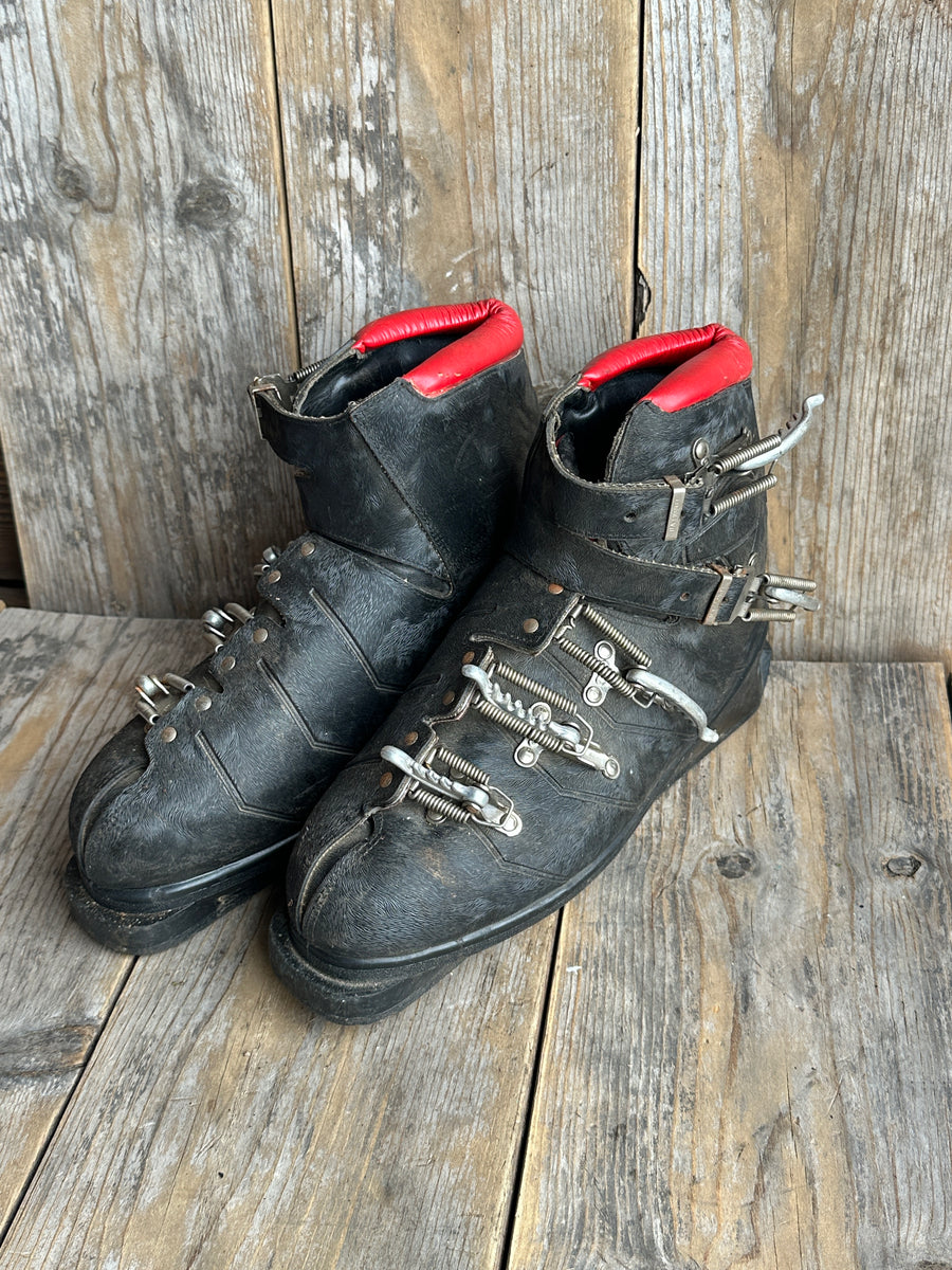 1950s Classic Ski Boots - 5 buckle