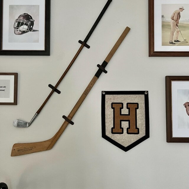 Mounting Kit to Hang a Hockey Stick on the Wall