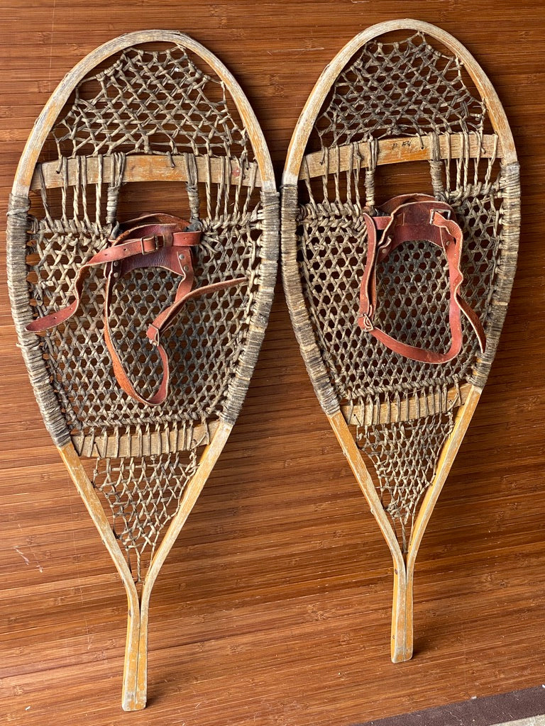 Vintage Trapper Snowshoes