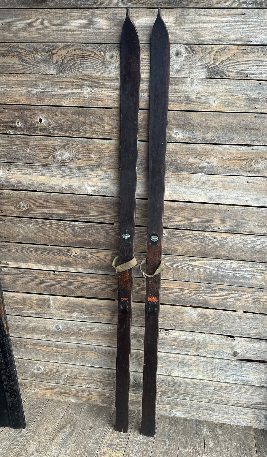 Antique Winner Line USA Skis