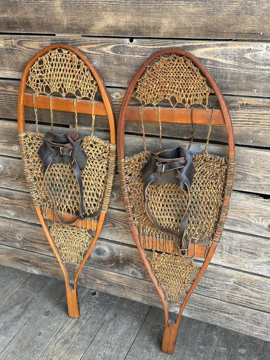 Vintage Trapper Snowshoes