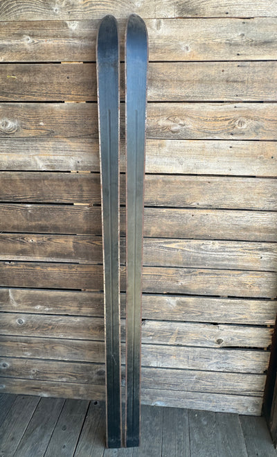 Vintage Northland Supreme Downhill Skis - Red, White, Blue 1960s