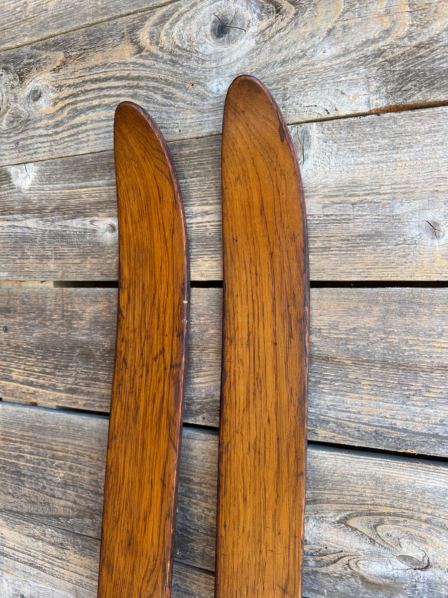 Antique Skis Hiawatha 1930s-1940s