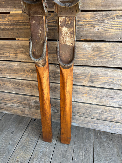 Antique Skis Hiawatha 1930s-1940s