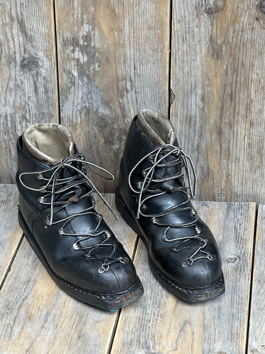 1940's Classic Leather Ski Boots