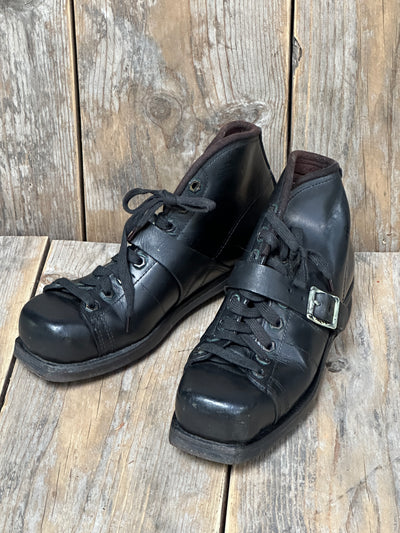 Vintage Square Toe Leather Ski Boots - Black