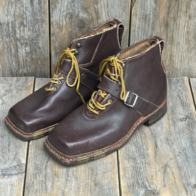 Classic Ski Boots - Leather