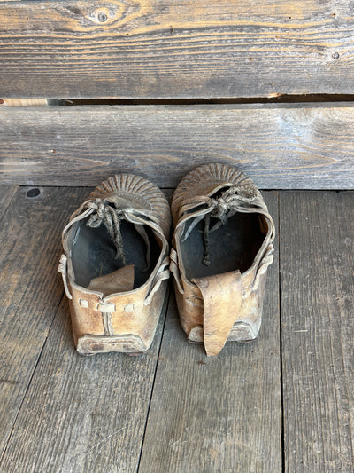 Vintage Leather Moccasins - Primitive