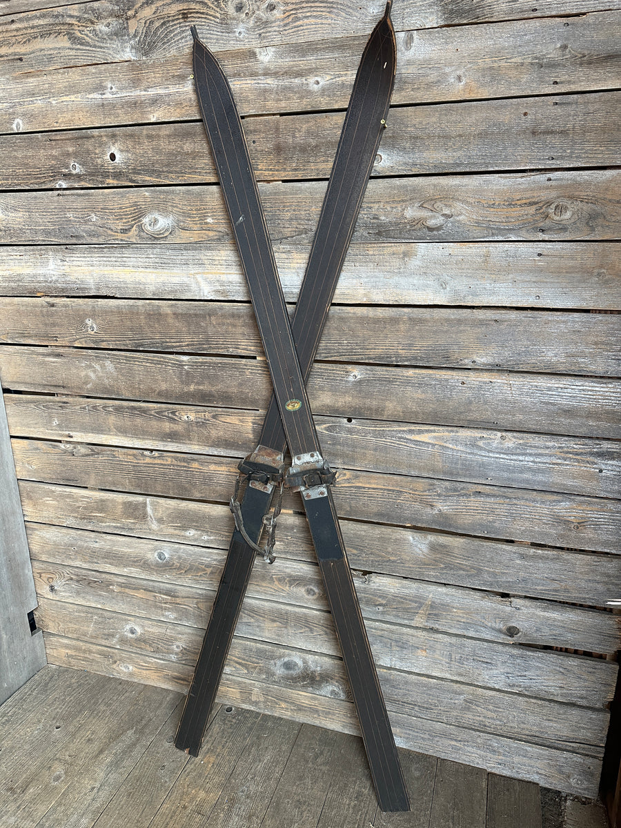 1920s Northland Pointed Tip Skis - 78"