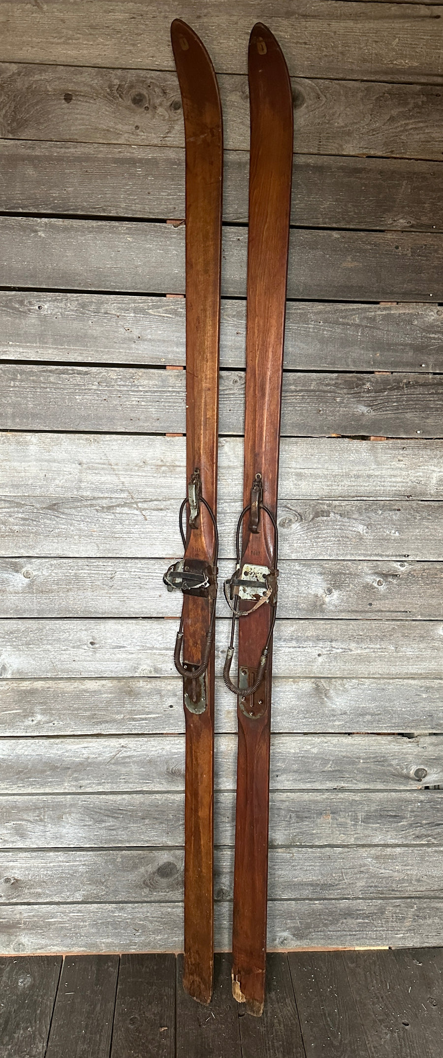 Antique Skis Hiawatha 1930s-1940s