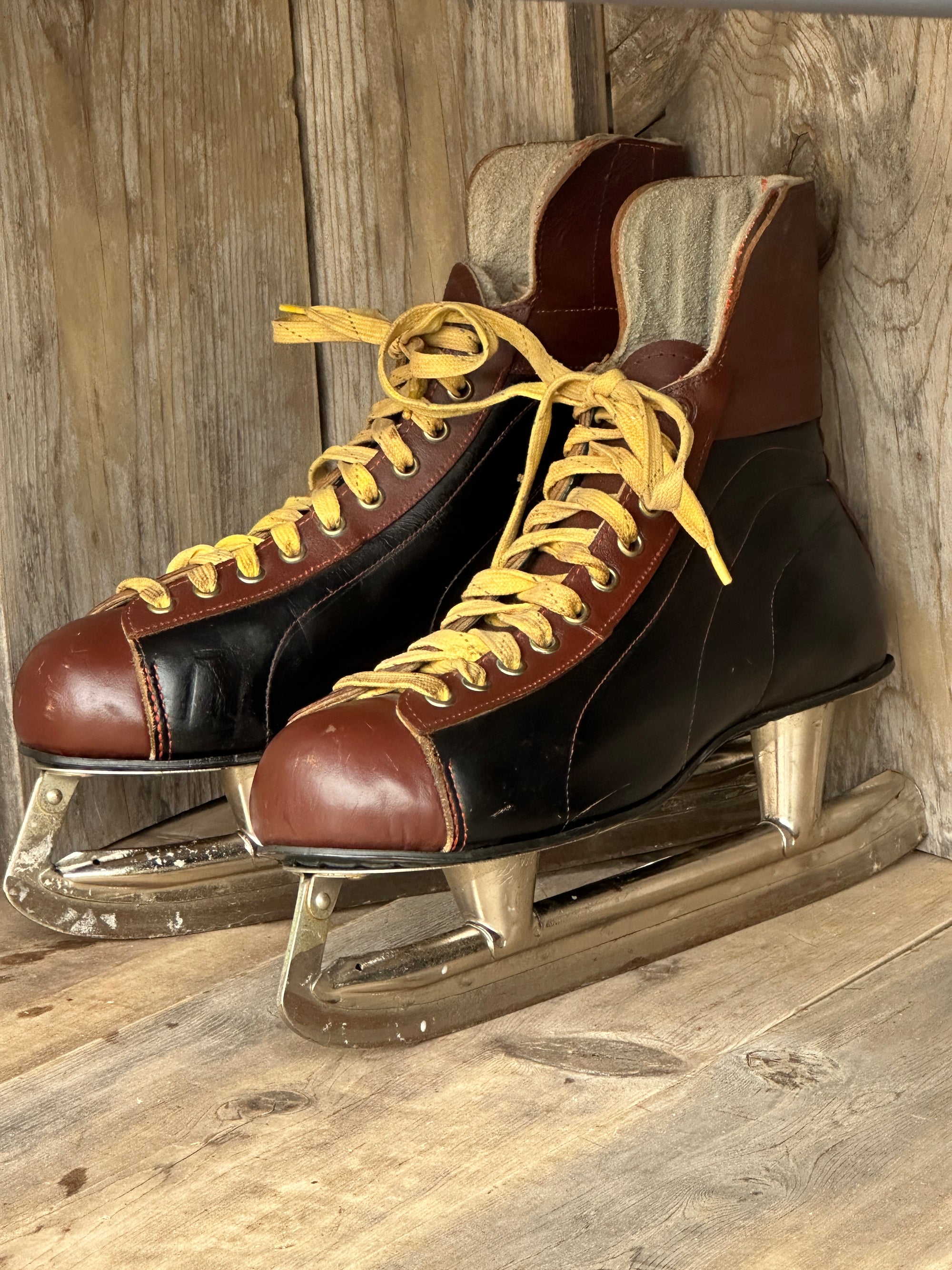 vintage hockey gear Vintage Silver Arrow Leather Hockey Skates