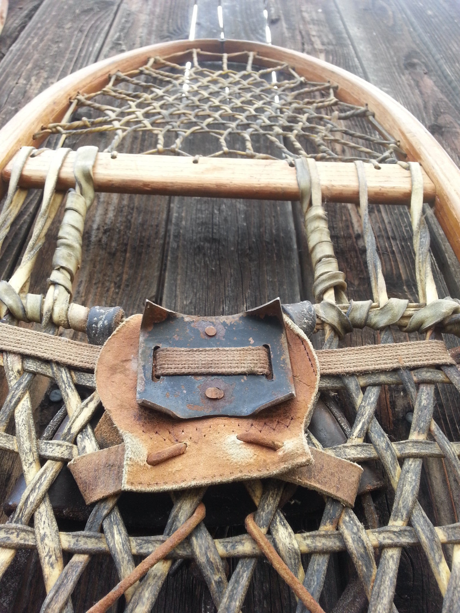 Wallingford Vermont Classic Wooden Snowshoes with Leather Bindings