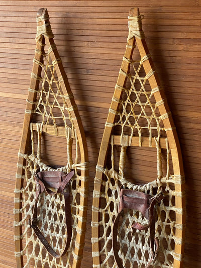 Pointed Tip Wood Snowshoes (Ojibway) with Lace & Leather Bindings
