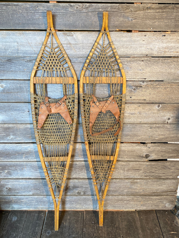 Vintage Pointed Tip Wood Snowshoes 48