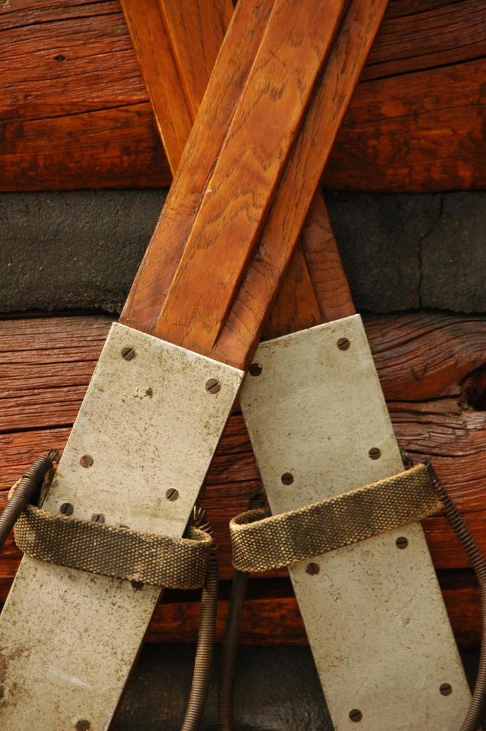 Antique Hand Carved Ridgetop Skis