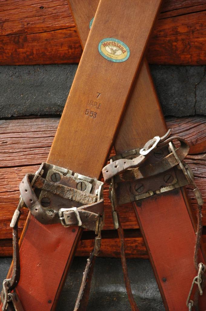 Antique Northland Skis - VintageWinter