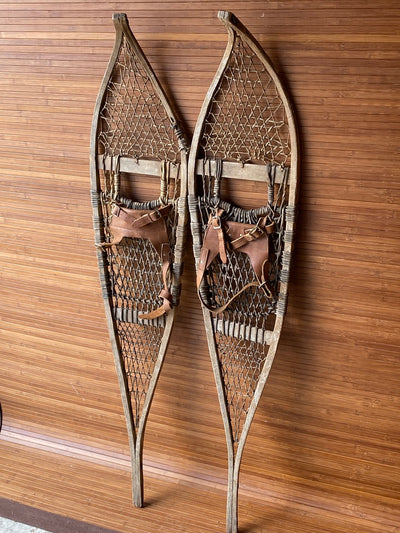 Ojibwa Pointed Tip Wood Snowshoes