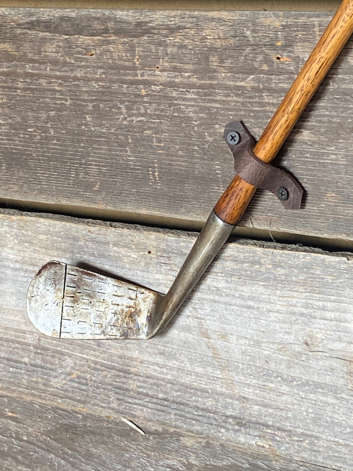 Mounting Kit for Vintage Golf Clubs and other hard-to-hang items