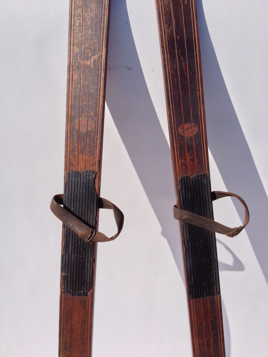 Vintage Strand Ski Jumpers