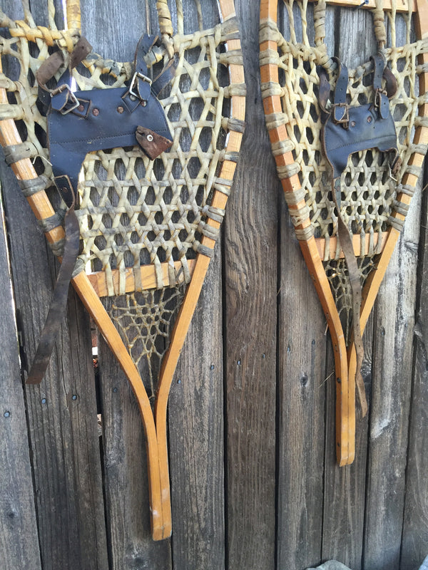 Classic Wood Snowshoes with Leather Bindings - VintageWinter