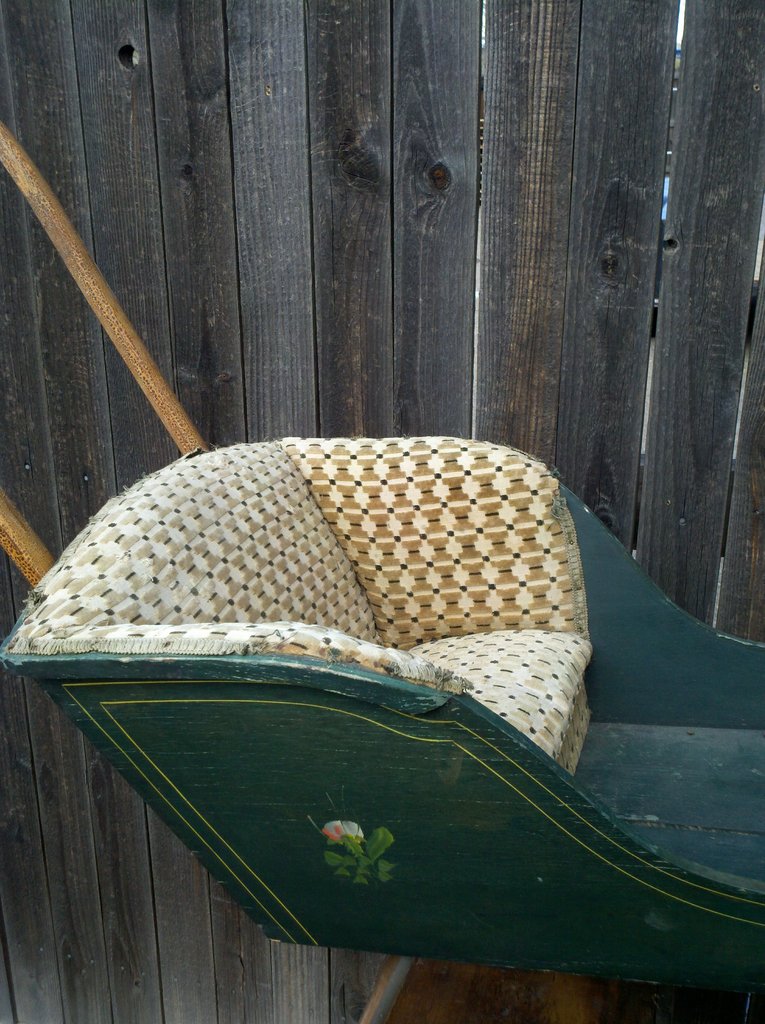 Victorian Childs Sleigh 1920