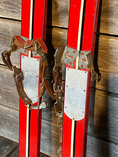 Vintage Kids Red Stratco Skis