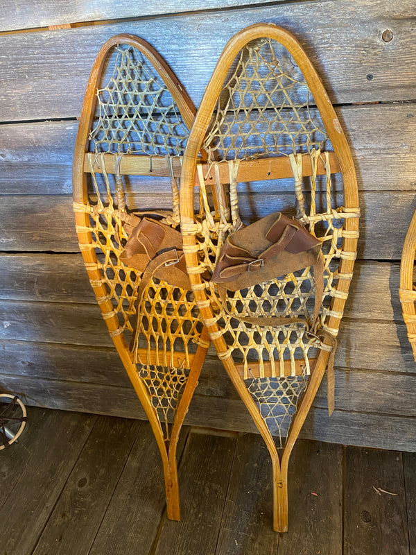 Vintage Snowshoes for Wall Decor - VintageWinter
