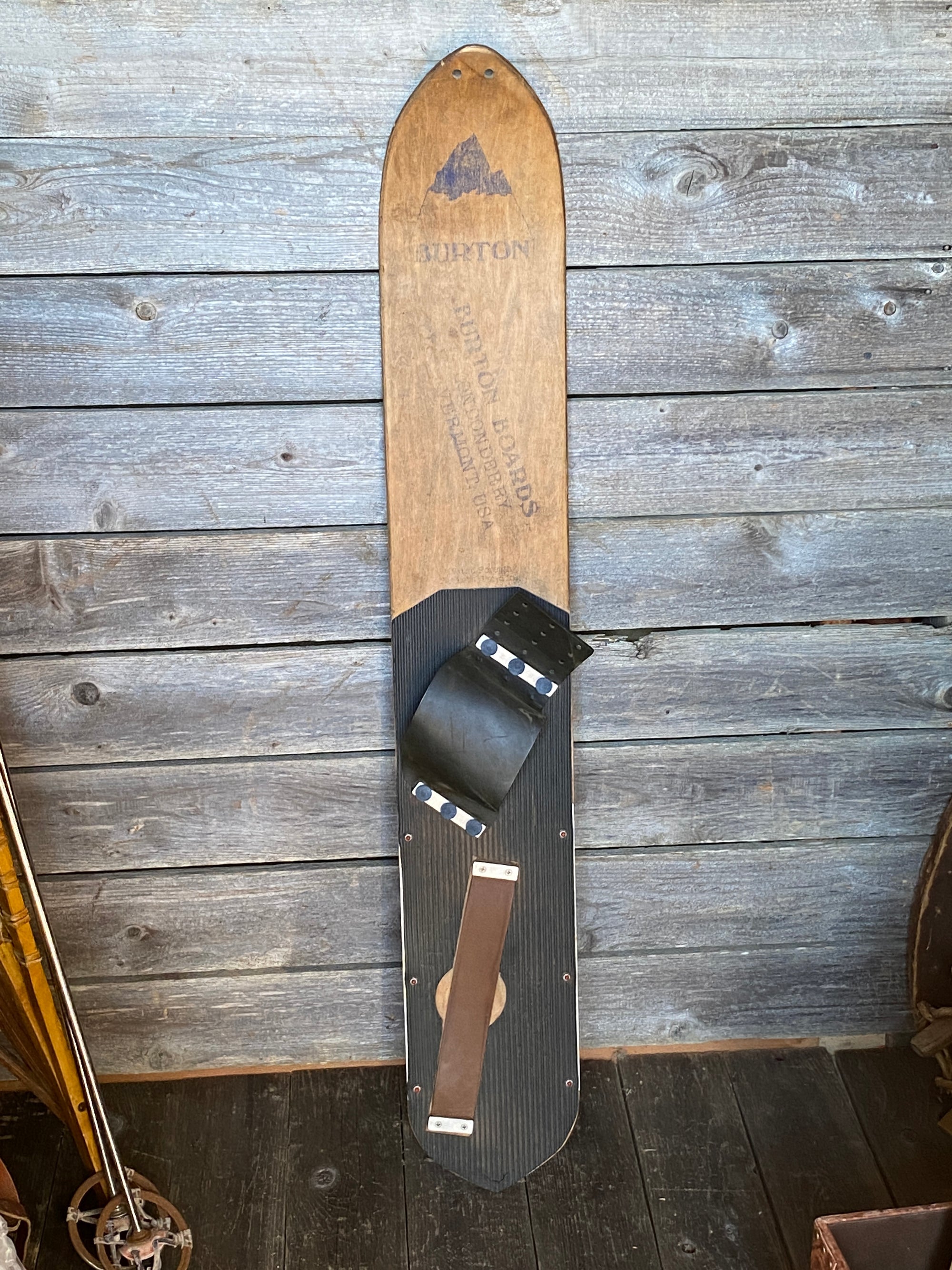 Vintage Burton Backhill BBI Londonderry Snowboard Vintage Burton Backhill BBI Londonderry Snowboard